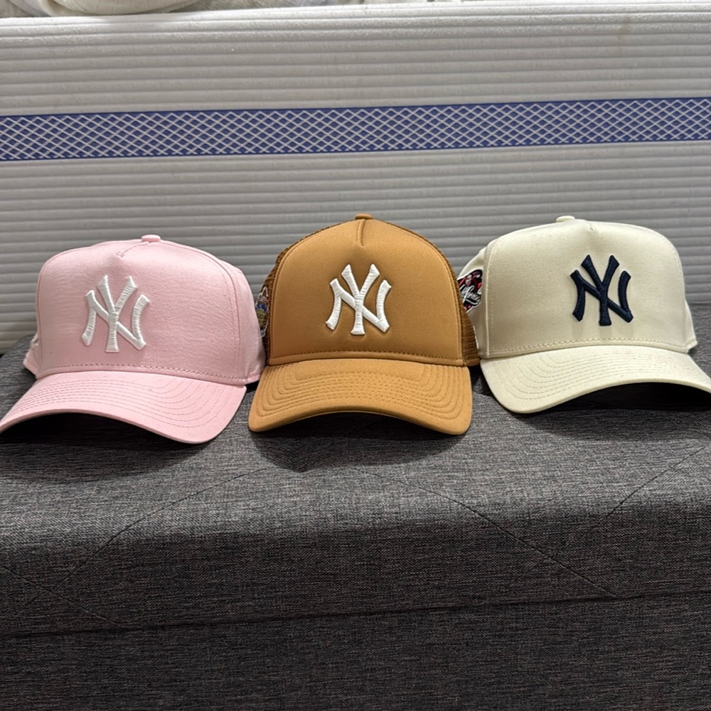 New York Yankees A Frame SnapBack 
New Era never worn.